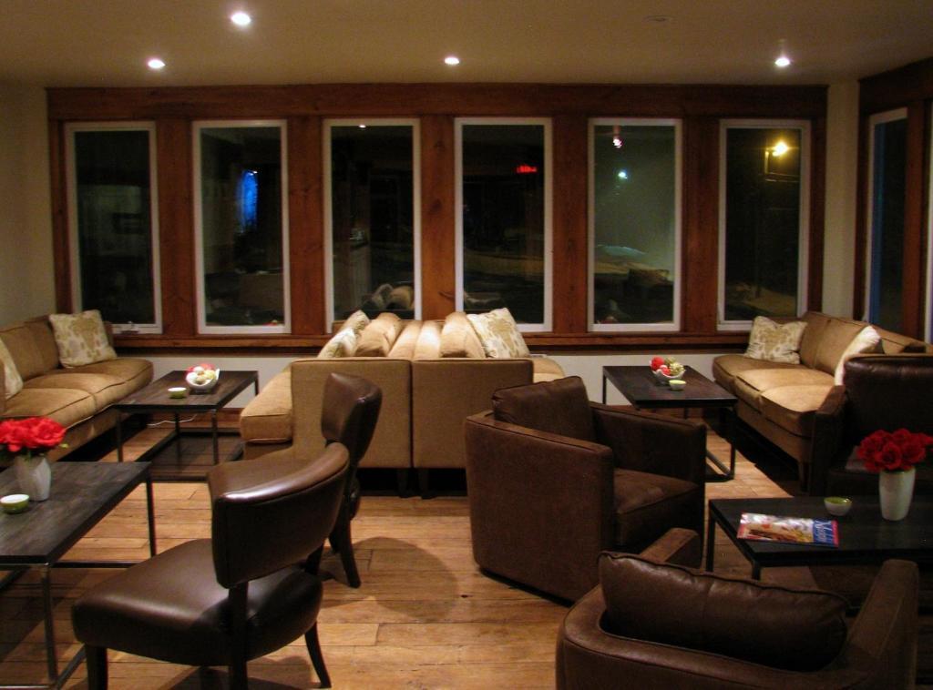 הנטסוויל Pine Lodge Muskoka מראה חיצוני תמונה