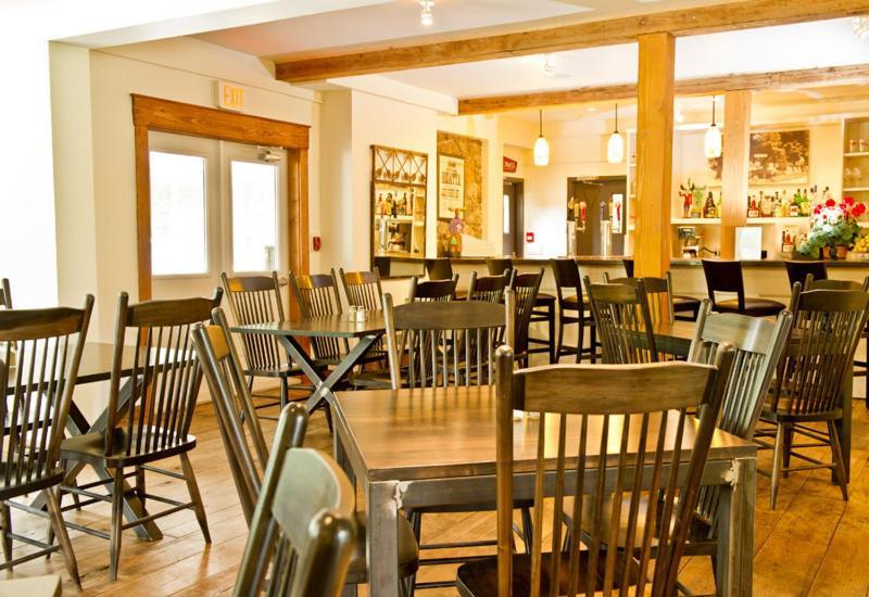 הנטסוויל Pine Lodge Muskoka מראה חיצוני תמונה