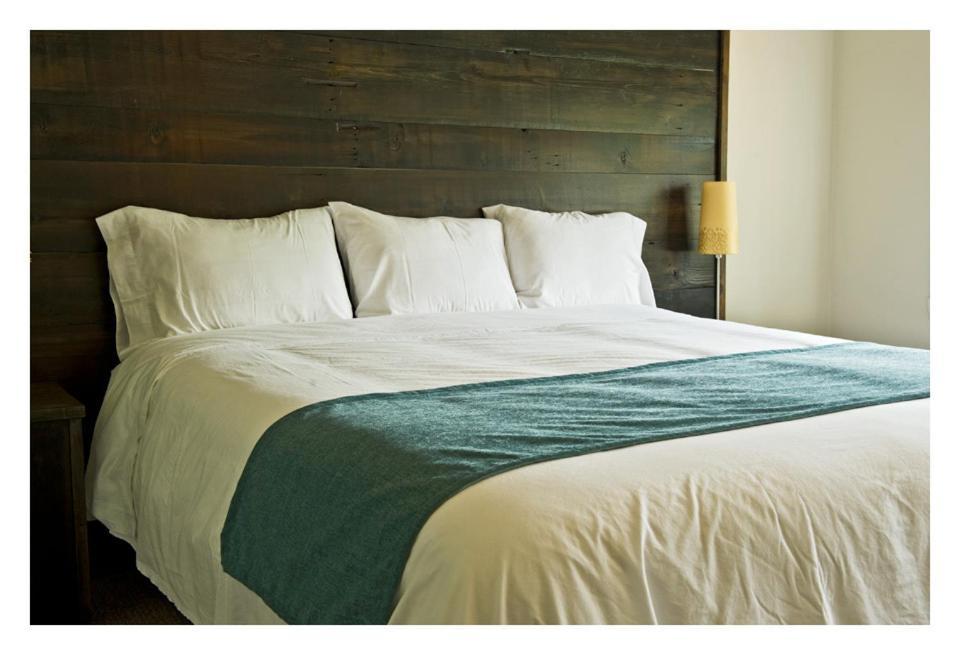 הנטסוויל Pine Lodge Muskoka חדר תמונה