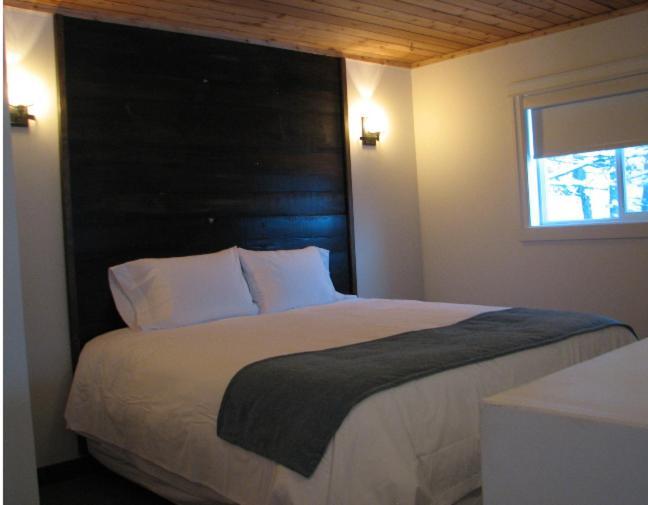 הנטסוויל Pine Lodge Muskoka מראה חיצוני תמונה