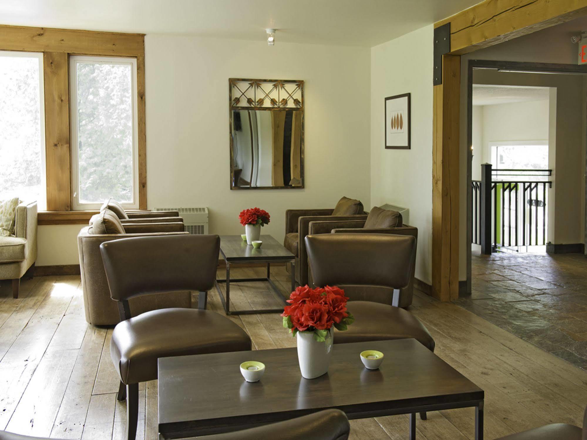 הנטסוויל Pine Lodge Muskoka מראה חיצוני תמונה